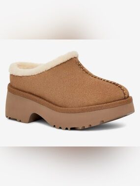 UGG New Heights Clog - Size 8 Chestnut